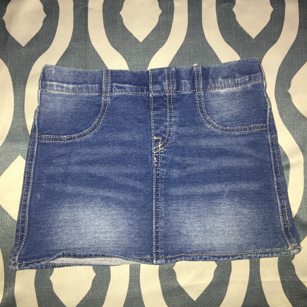 H&M stretch denim jean skirt size 6 - 7 youth